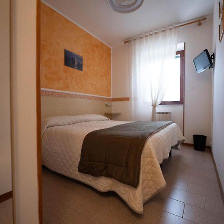 Due Torri Hotel San Severino Marche Bagian luar foto