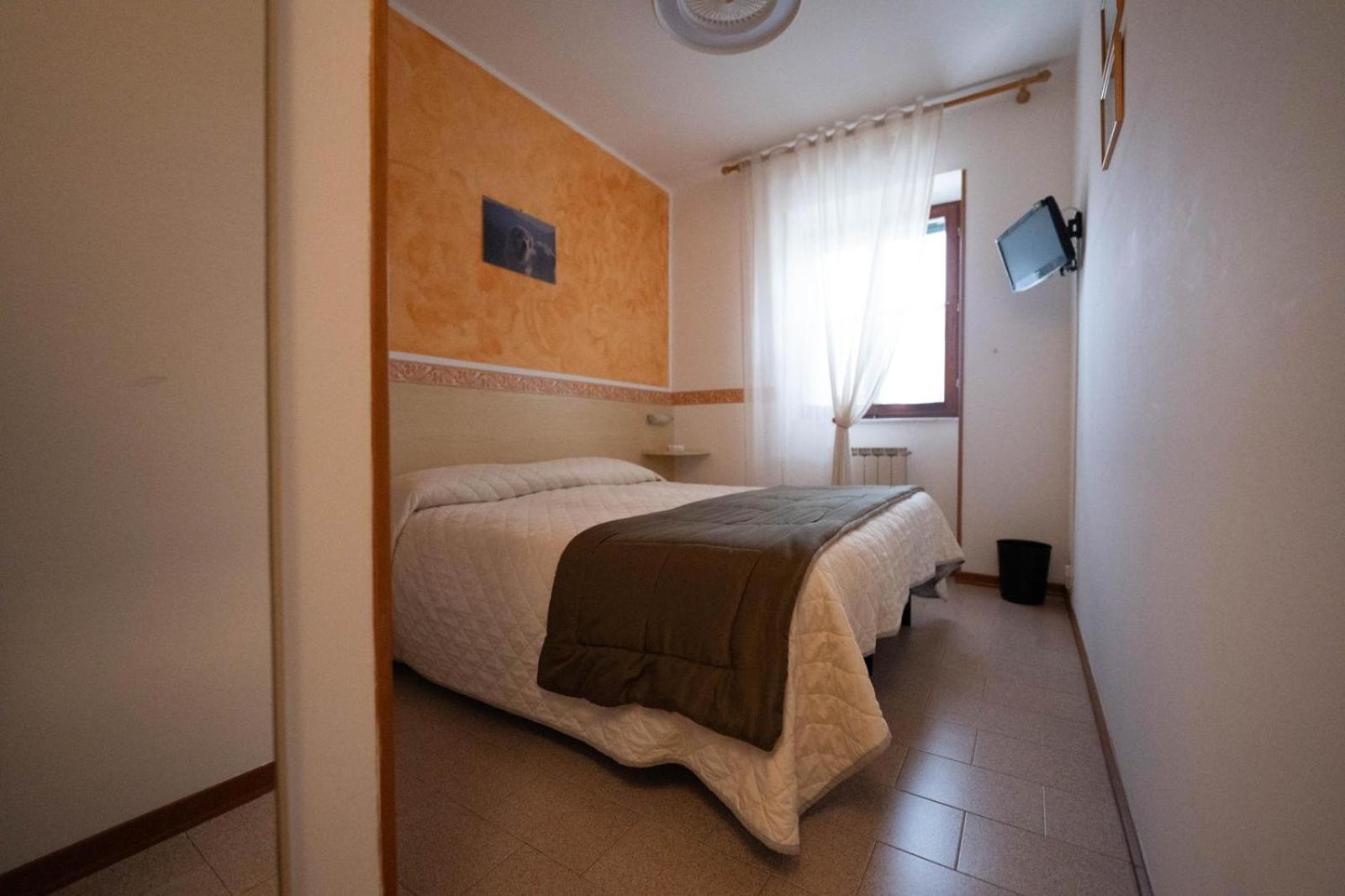 Due Torri Hotel San Severino Marche Bagian luar foto