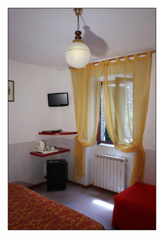 Due Torri Hotel San Severino Marche Ruang foto