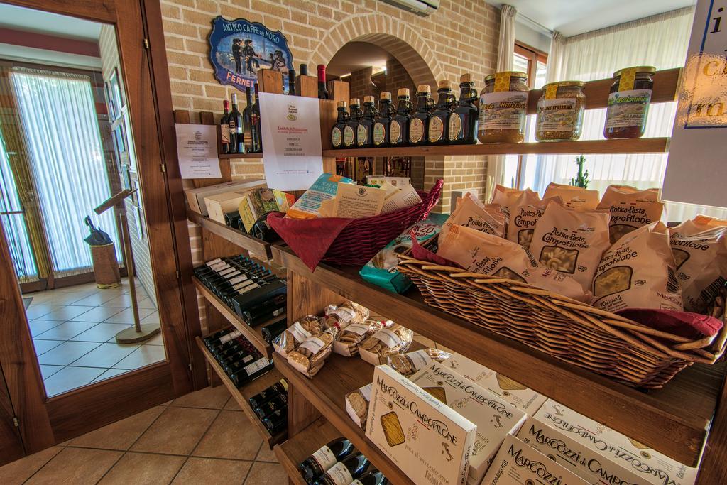 Due Torri Hotel San Severino Marche Bagian luar foto