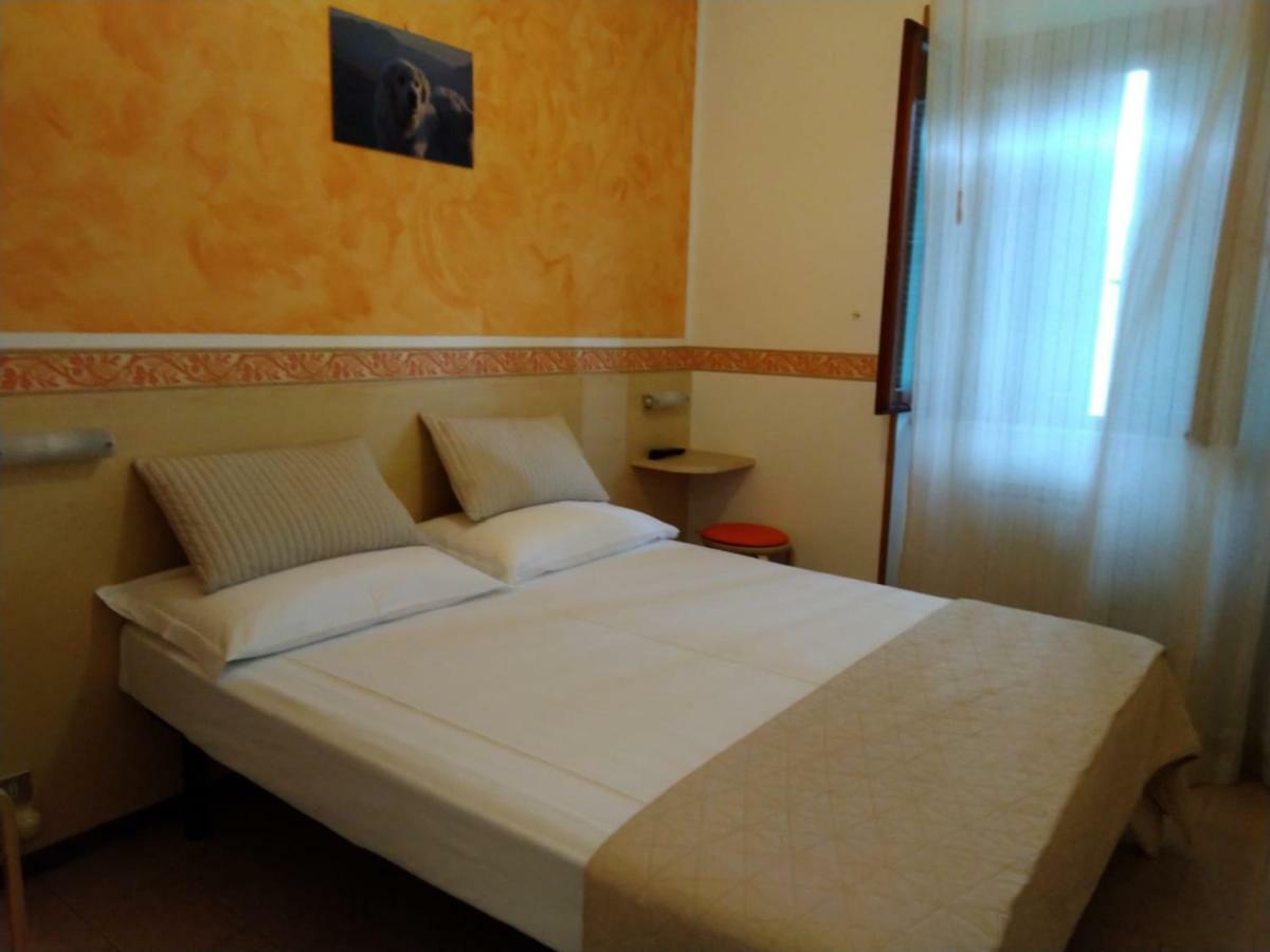 Due Torri Hotel San Severino Marche Bagian luar foto