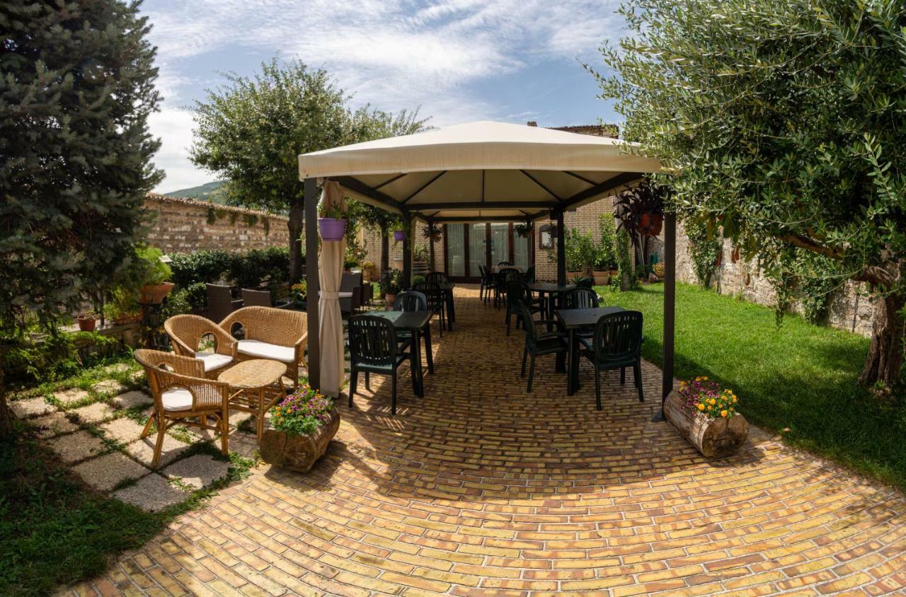 Due Torri Hotel San Severino Marche Bagian luar foto