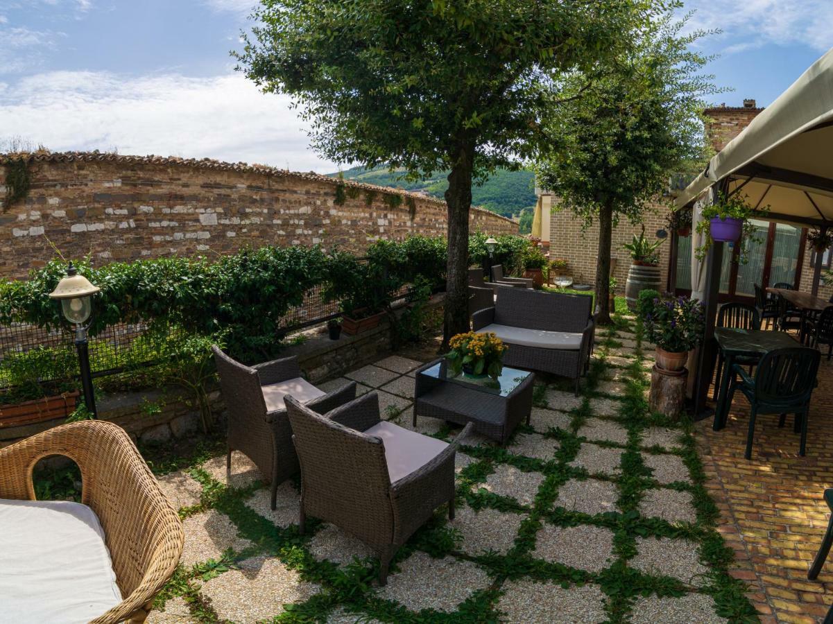 Due Torri Hotel San Severino Marche Bagian luar foto